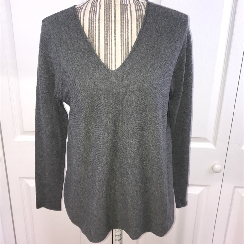 [Vince] Vneck Cashmere Sweater